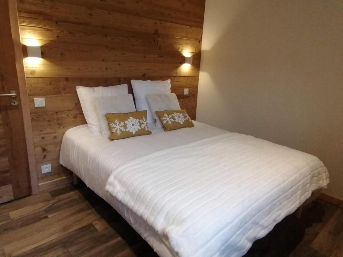 Chez Leon, Jacuzzi Et Sauna Des Le 1Er Septembre 2025 Samoëns Esterno foto