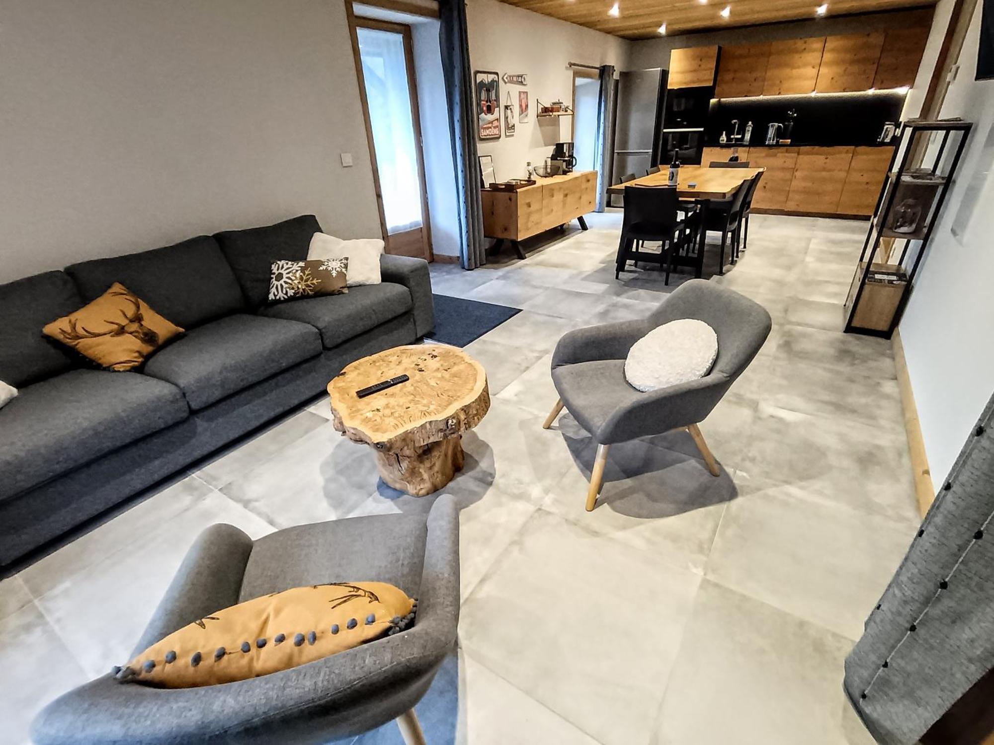 Chez Leon, Jacuzzi Et Sauna Des Le 1Er Septembre 2025 Samoëns Esterno foto